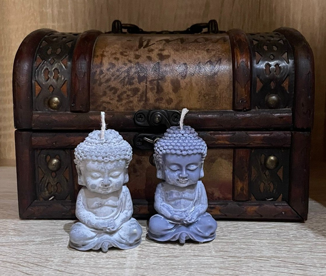 Vela Buda, decorativa y original.