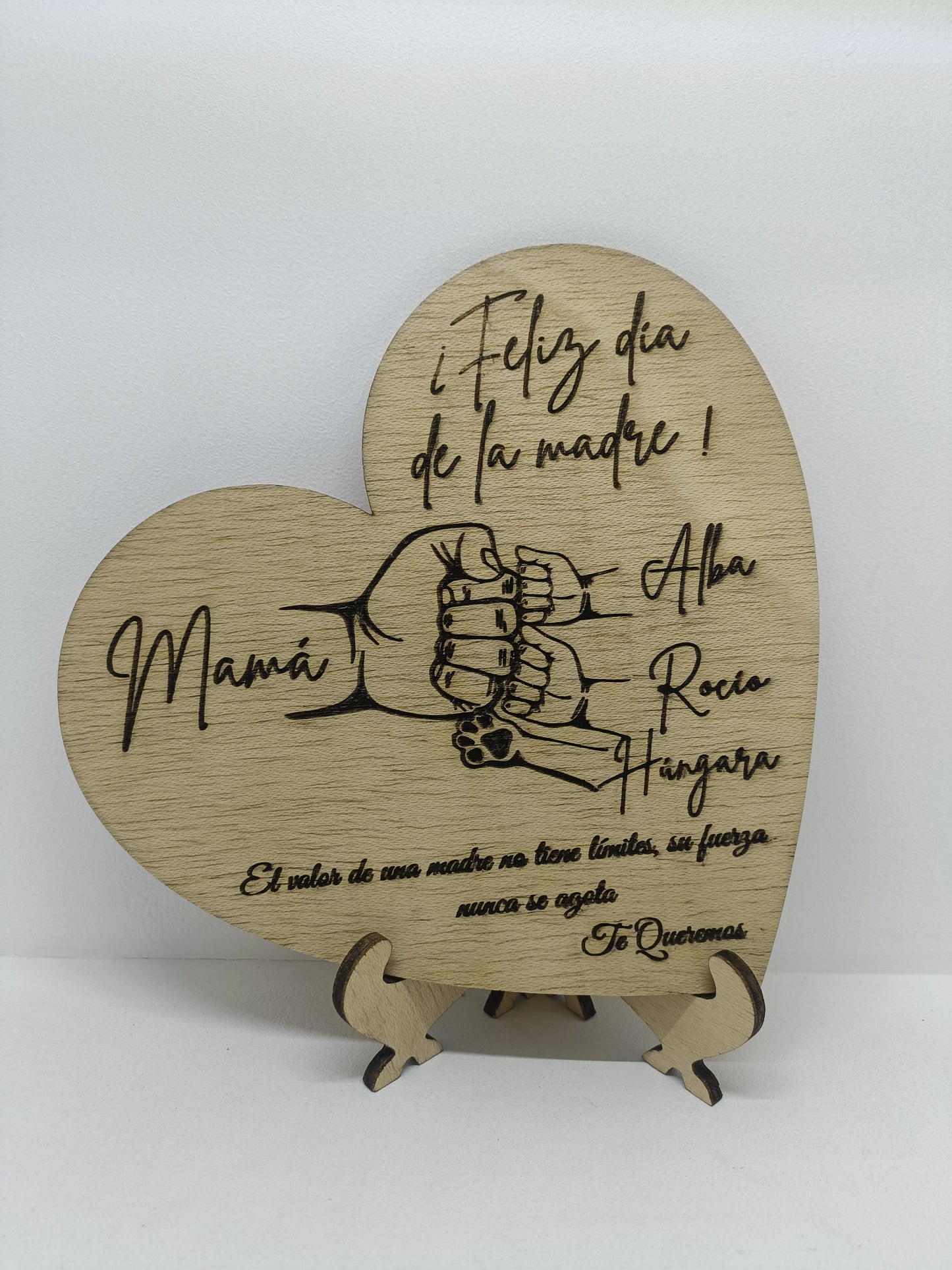 Placa de madera en forma de corazón para mamá